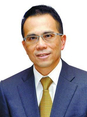 李嘉诚长子李泽钜：低调行事数十年，终获父亲青睐成家族继承人